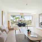 Apartment Snazzy Varandas Do Castelo One Bedroom Sleeps 2 Persons