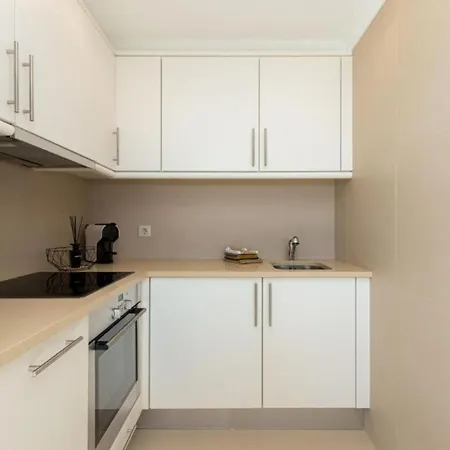 Snazzy Varandas Do Castelo One Bedroom Sleeps 2 Persons