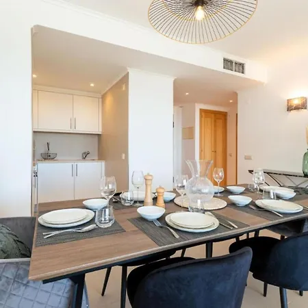 Snazzy Varandas Do Castelo One Bedroom Sleeps 2 Persons