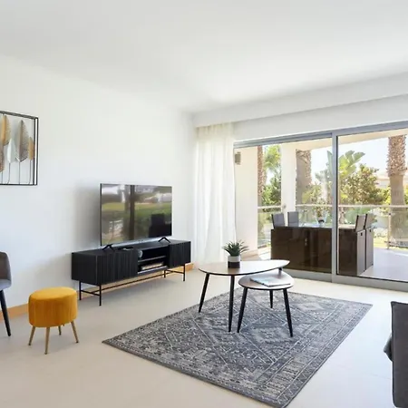 Snazzy Varandas Do Castelo One Bedroom Sleeps 2 Persons Διαμέρισμα