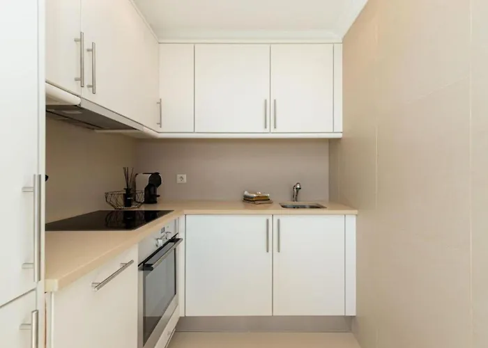 Snazzy Varandas Do Castelo One Bedroom Sleeps 2 Persons