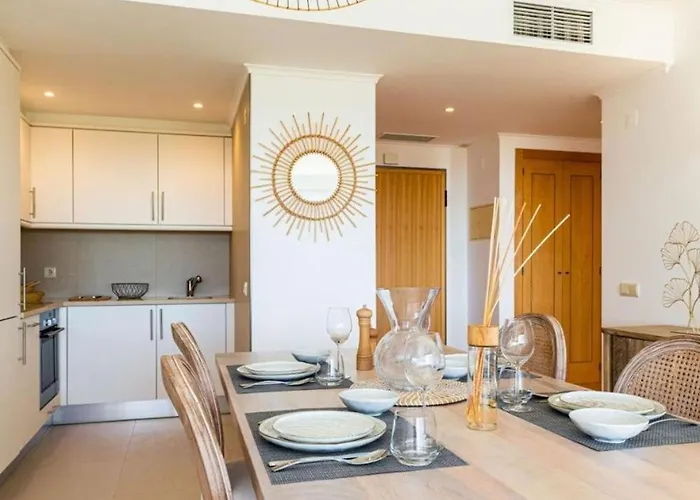 Snazzy Varandas Do Castelo One Bedroom Sleeps 2 Persons