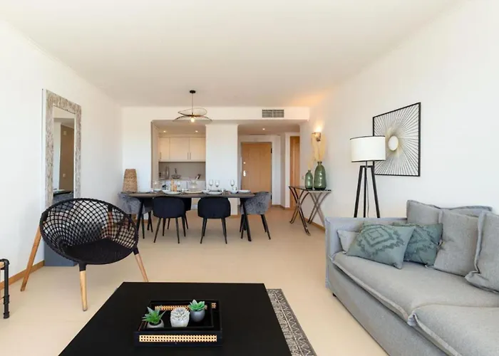 Snazzy Varandas Do Castelo One Bedroom Sleeps 2 Persons * Albufeira