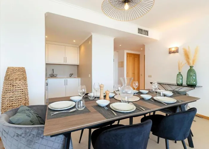 Snazzy Varandas Do Castelo One Bedroom Sleeps 2 Persons