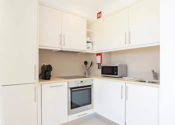 Snazzy Varandas Do Castelo One Bedroom Sleeps 2 Persons Апартаменти Албуфейра