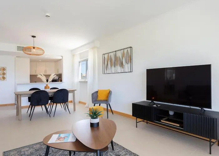 Snazzy Varandas Do Castelo One Bedroom Sleeps 2 Persons Албуфейра