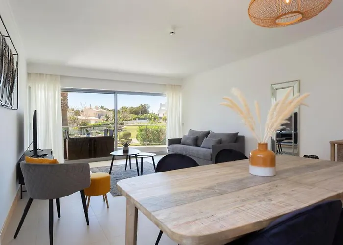 Snazzy Varandas Do Castelo One Bedroom Sleeps 2 Persons Апартаменти