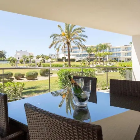 アパート Snazzy Varandas Do Castelo One Bedroom Sleeps 2 Persons