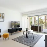 Snazzy Varandas Do Castelo One Bedroom Sleeps 2 Persons Apartmán